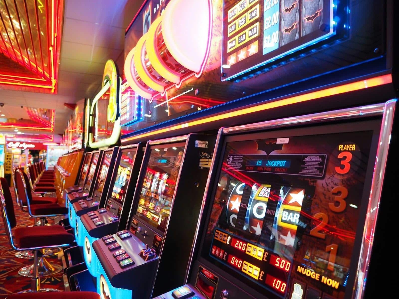 Sverige skärper reglerna för spelautomater i restauranger och barer